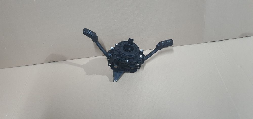 Spira volan cu manete passat b8 golf 7 tiguan 5Q0953569A