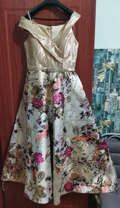 Rochie damă puțin folosita