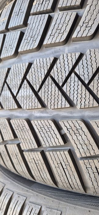 315 40 21 - 275 45 21 Vredestein