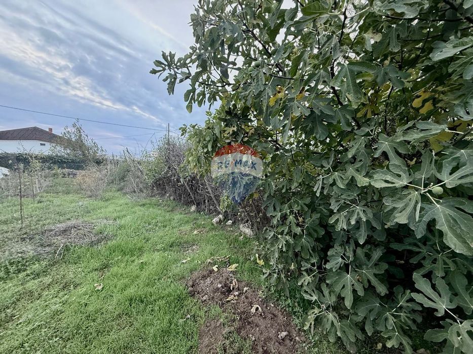 Парцел с потенциал за жилищно строителство за продажба, гр. Балчик, Я