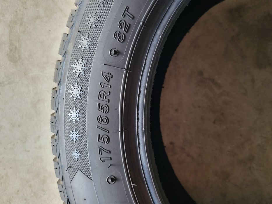 4 anvelope 175 65 R 14 Lassa iarna