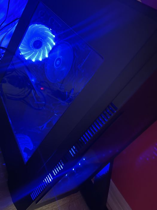 Vand / Schimb Pc Gaming - Medium