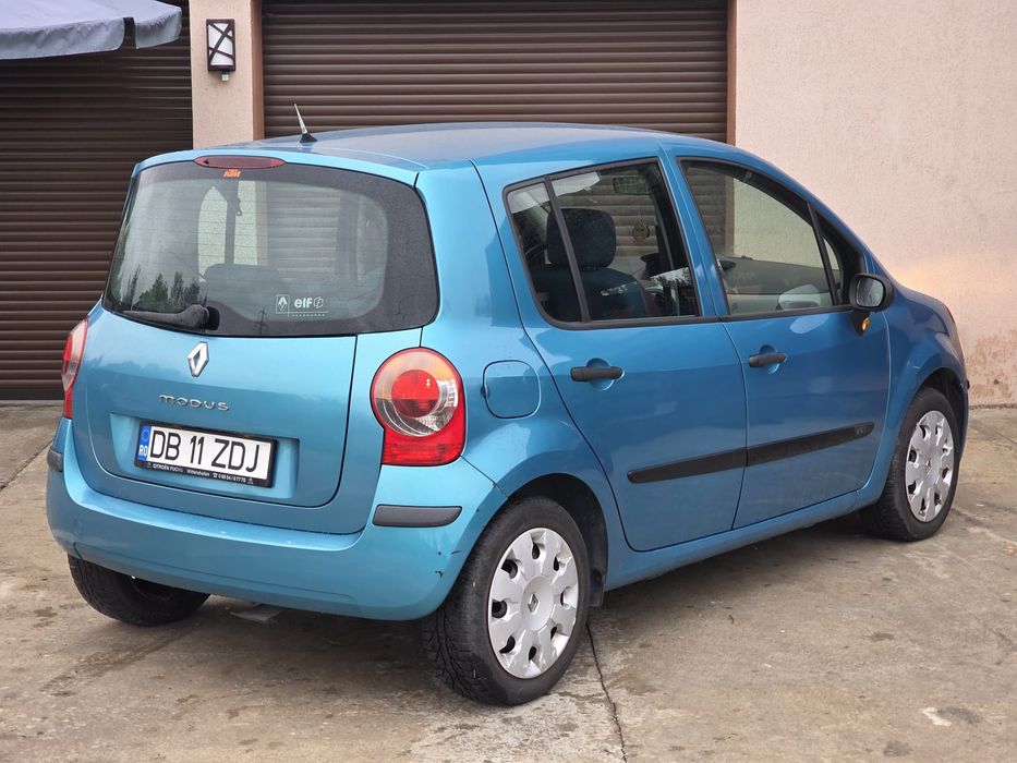 Vând Renault Modus 1.5 dci -90 cp