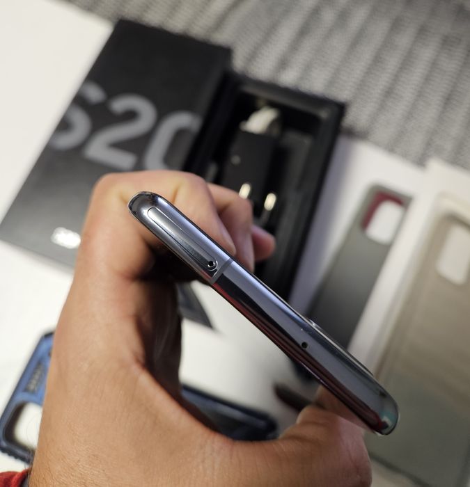 Samsung S20 plus Cosmic Gray, 4G, 8GB Ram, 128 GB Dual sim