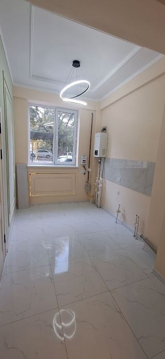 Юнусабад 8 квартал. Продается квартира 2/1/11