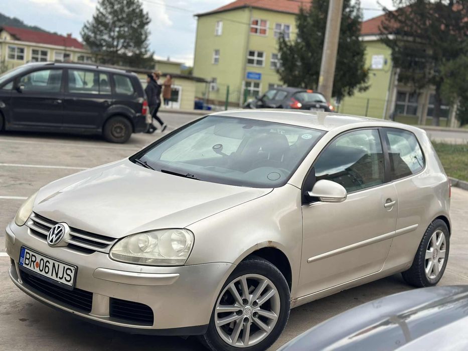 Volkswagen golf V