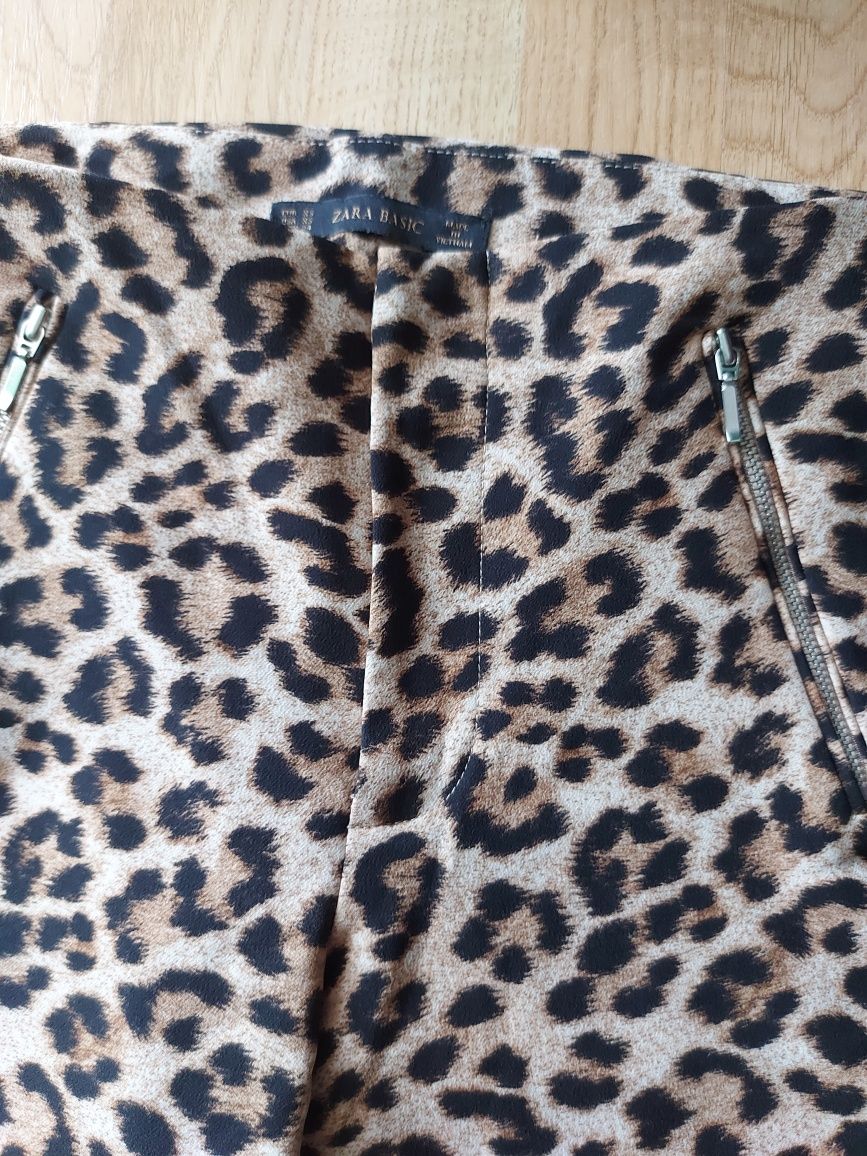 Pantaloni casual Zara, animal print