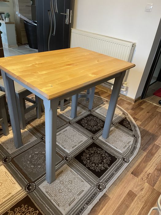 De vânzare masa bucatatie cu 4 scaune