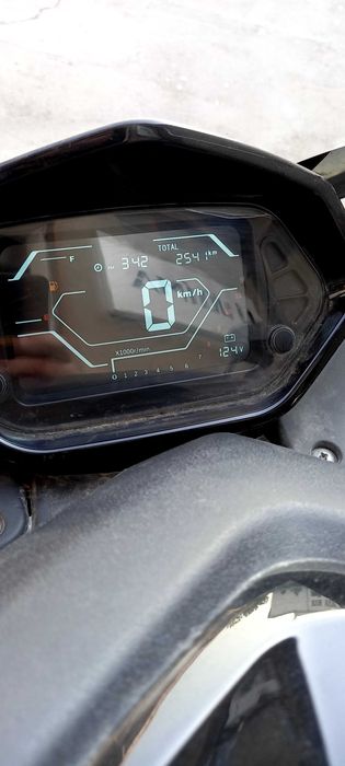 Продаю скутер N-Max в хорошем состоянии