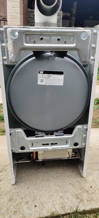 Dezmembrez centrală Ariston