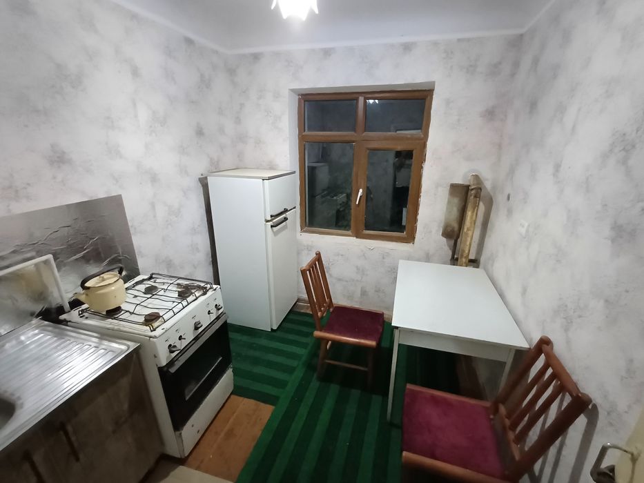 Urganch Zanalni Sharq bozor yonida 1 xonali ijaraga beriladi