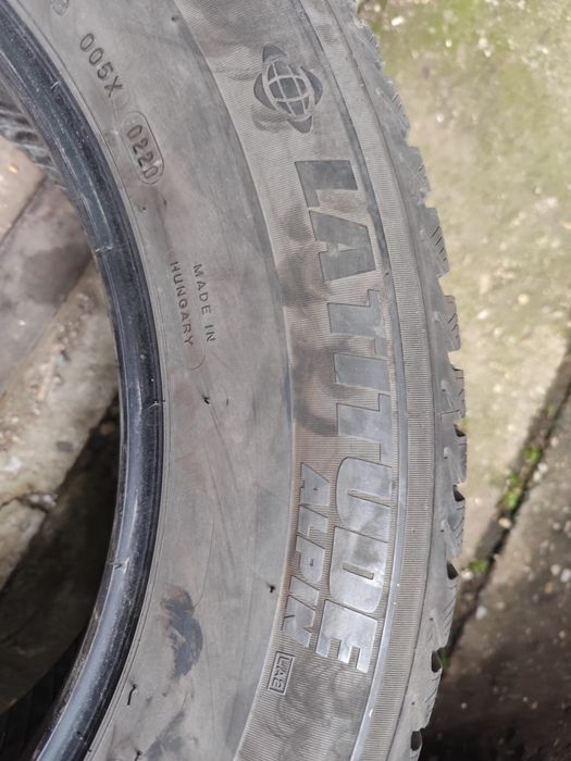 Anvelope 235 65 r18 iarna Michelin doua bucati