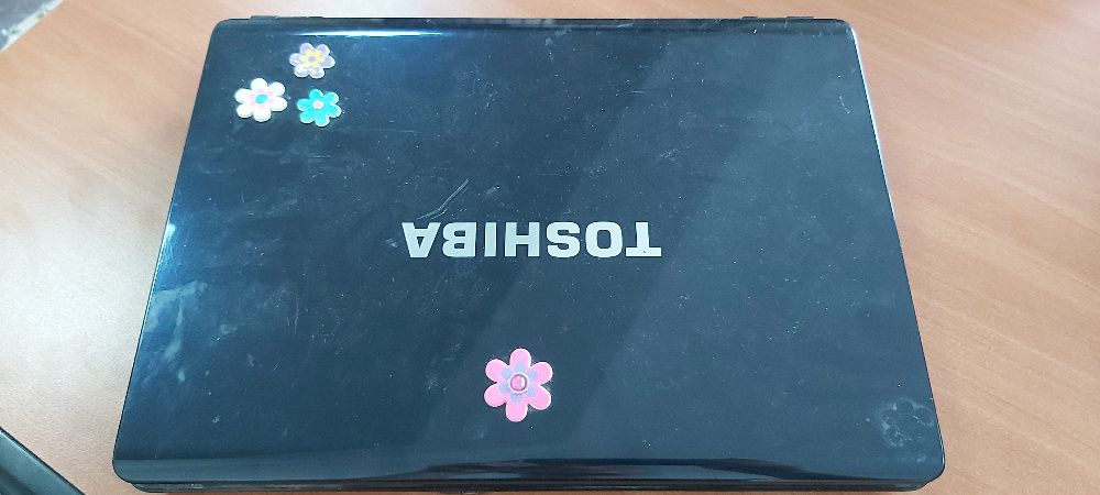 Dezmembrez laptop Toshiba U305