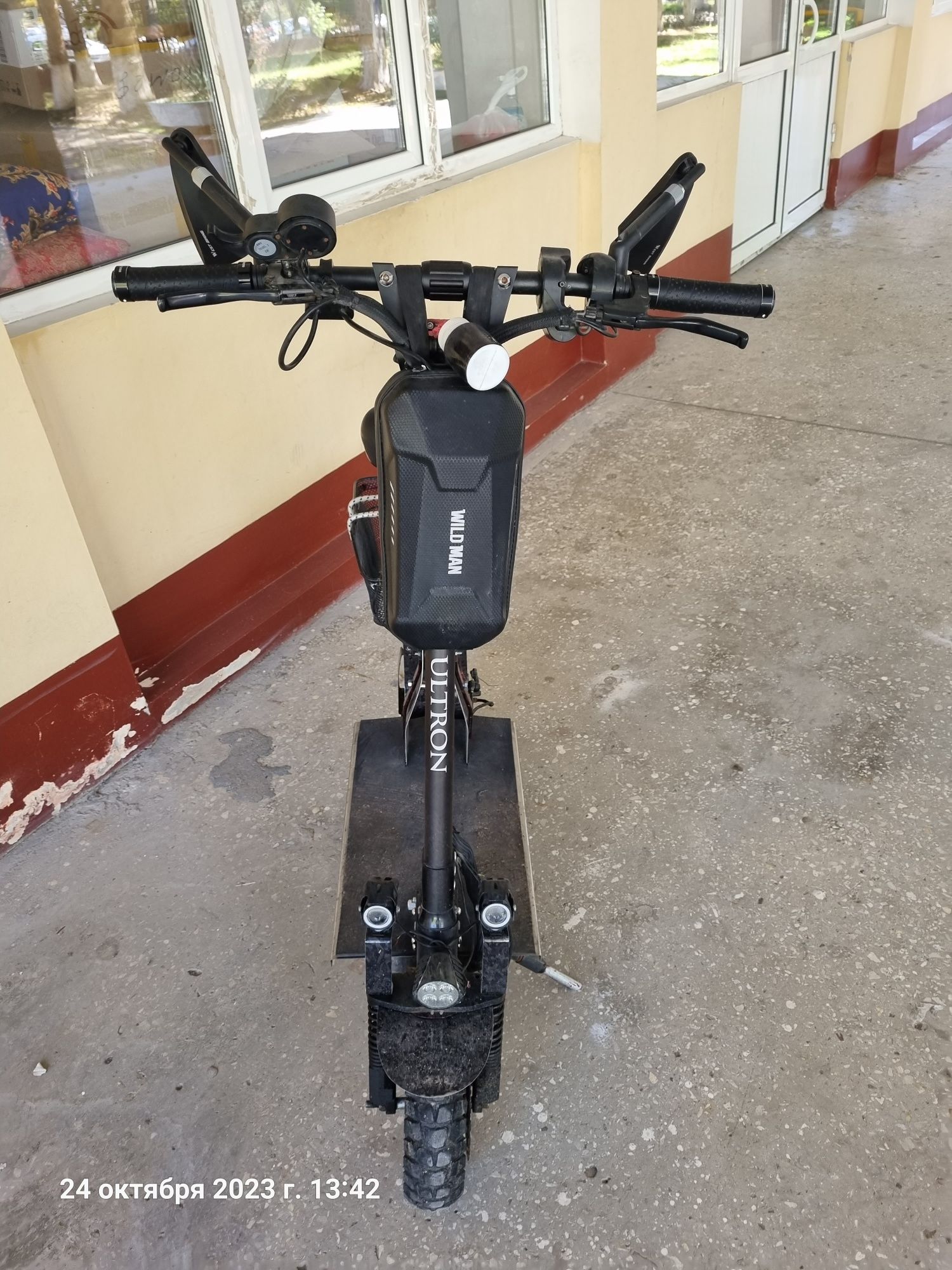 Продам скутер электрический