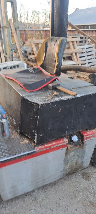 Vând 2 motostivuitoare