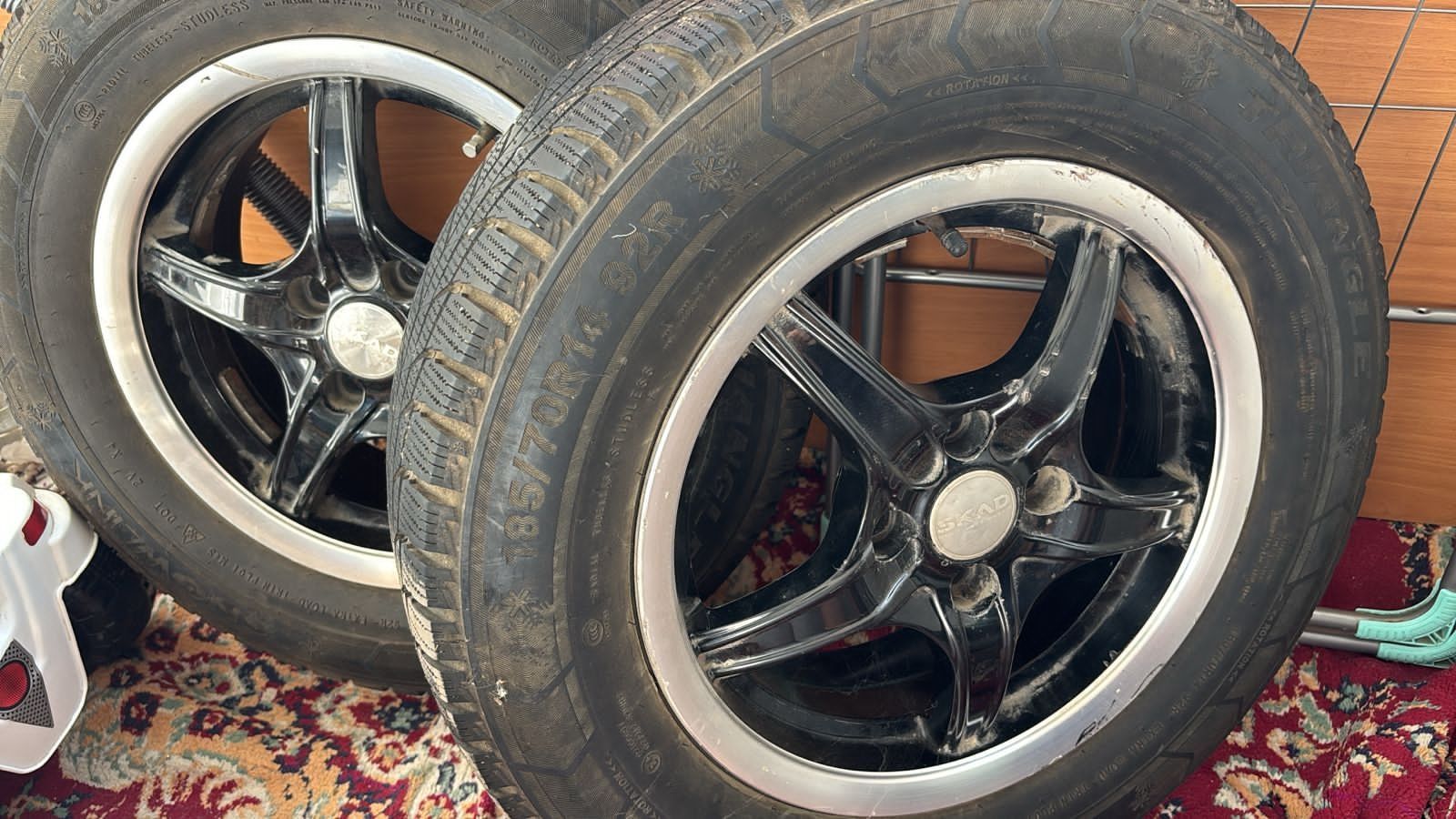 Комплект зимних колёс 185/70 R14