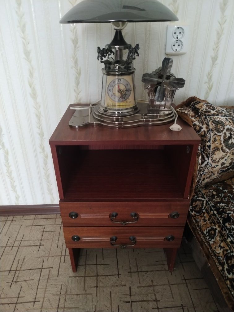 Тумбы разные 4 шт. Б/у.цены в объявл.