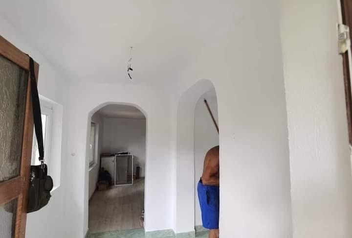 Renovări / Zugraveli / construcții