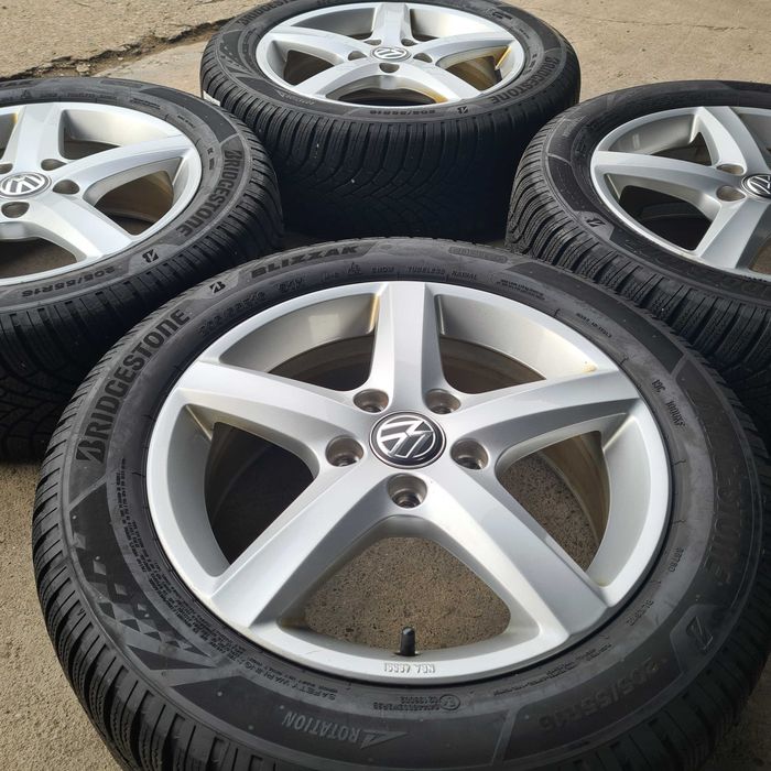 Roti/Jante orig. VW Golf 5 6 7 8 | Bridgestone 205/55 R16 DOT:3524