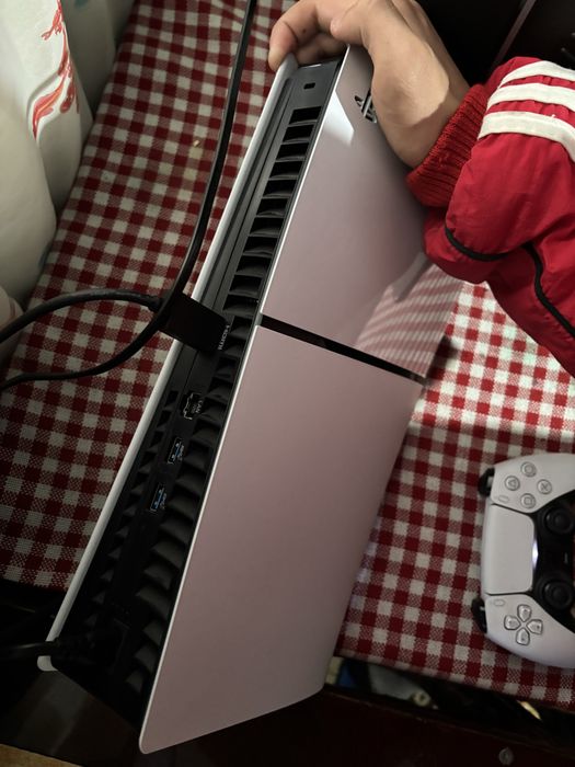 Ps 5 ca nou folosit de cateva luni