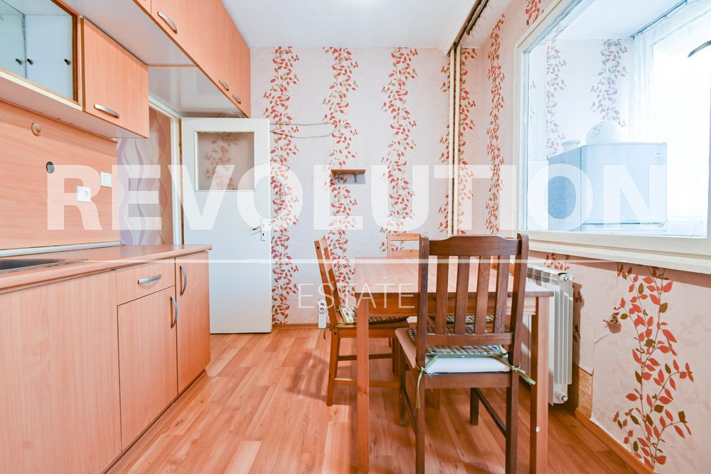 Дава се под наем Тристаен апартамент в София, Люлин 6 - 90 кв.м за 500 € - Снимка #5