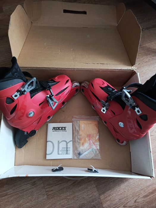 Роликовые коньки