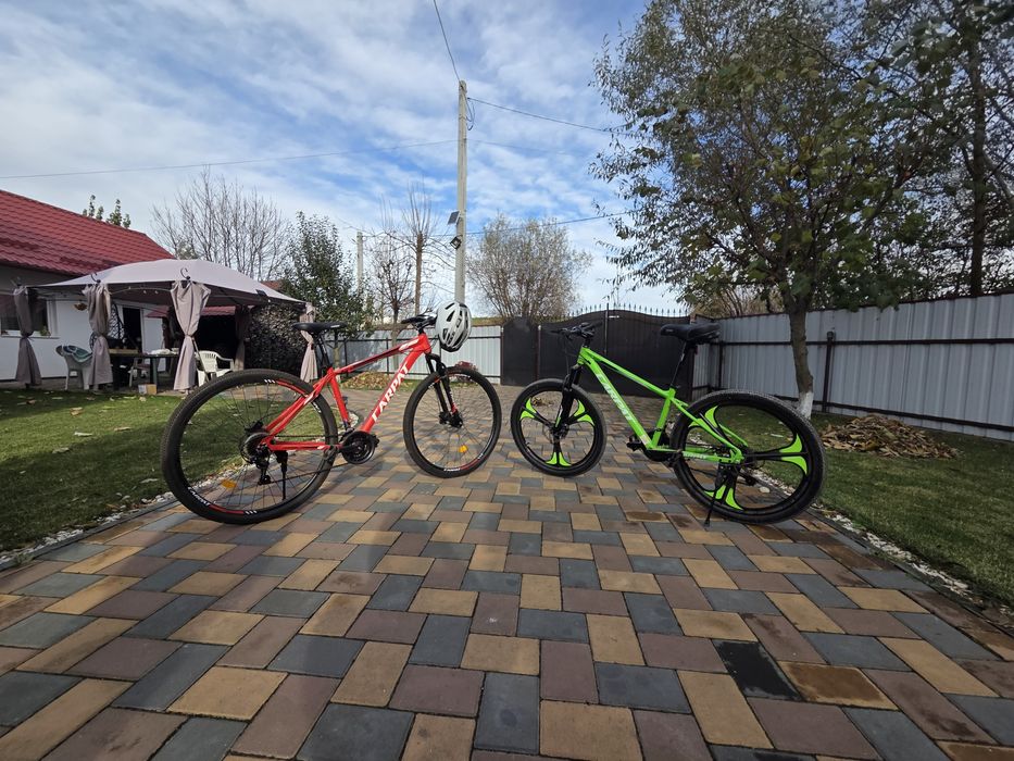 Două biciclete de vânzare