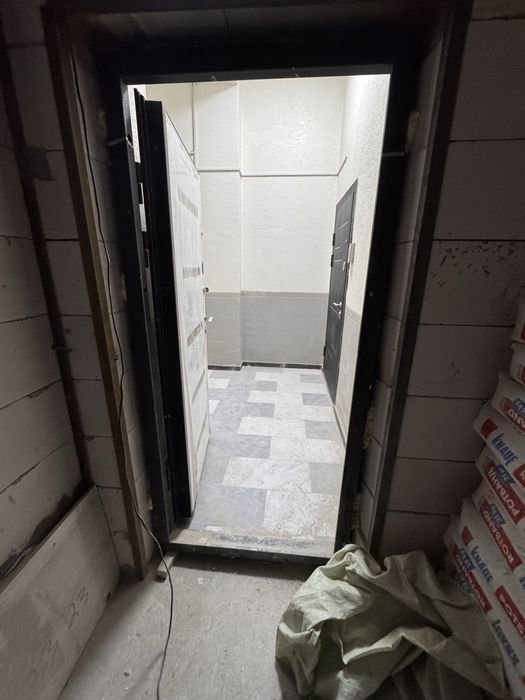 Temir standart kirish eshigi