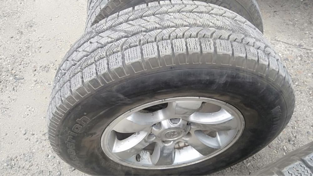 Шины R17 265/65 BRIDGESTONE BLIZZAK(Япония)