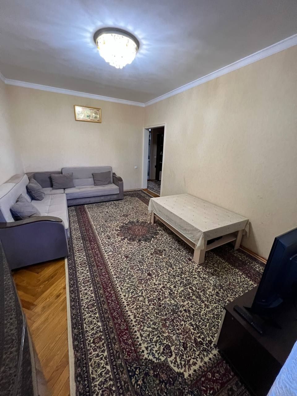 Продаётся своя квартира 77серия.3в4/3/4.Массив Феруза -3.