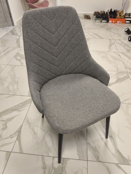Стул серая обивка