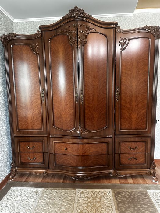 Спальный гарнитур