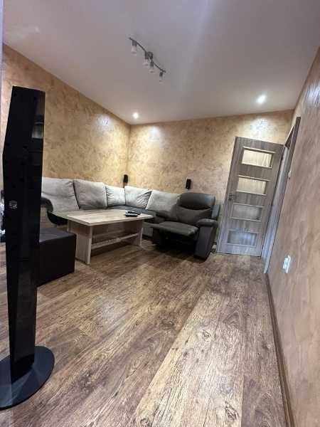 Продава се Тристаен апартамент в София, Люлин 4 - 65 кв.м за 2693 €/кв.м - Снимка #2