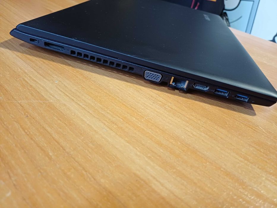 15.6' FullHD Lenovo Core™i5-7th/8GB Ram/AMD R5 M330/SSD+HDD