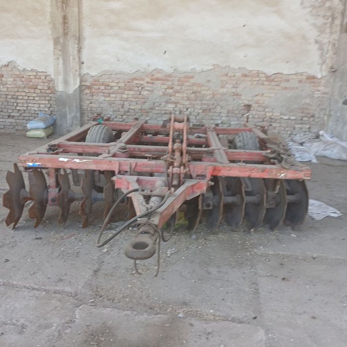 Yer tekislaydigan uskuna