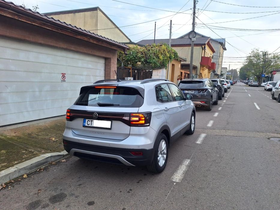 VW T CROSS • 15.750 € • 2021 • 20.000 KM • Navigație • Cameră • FULL .