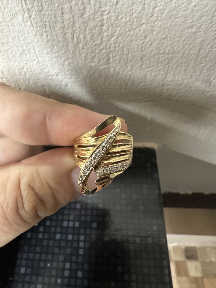 Inel aur 14 k si diamante naturale