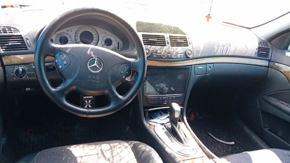 Продава се само на части Mercedes E270 CDI E280CDI 2003 год