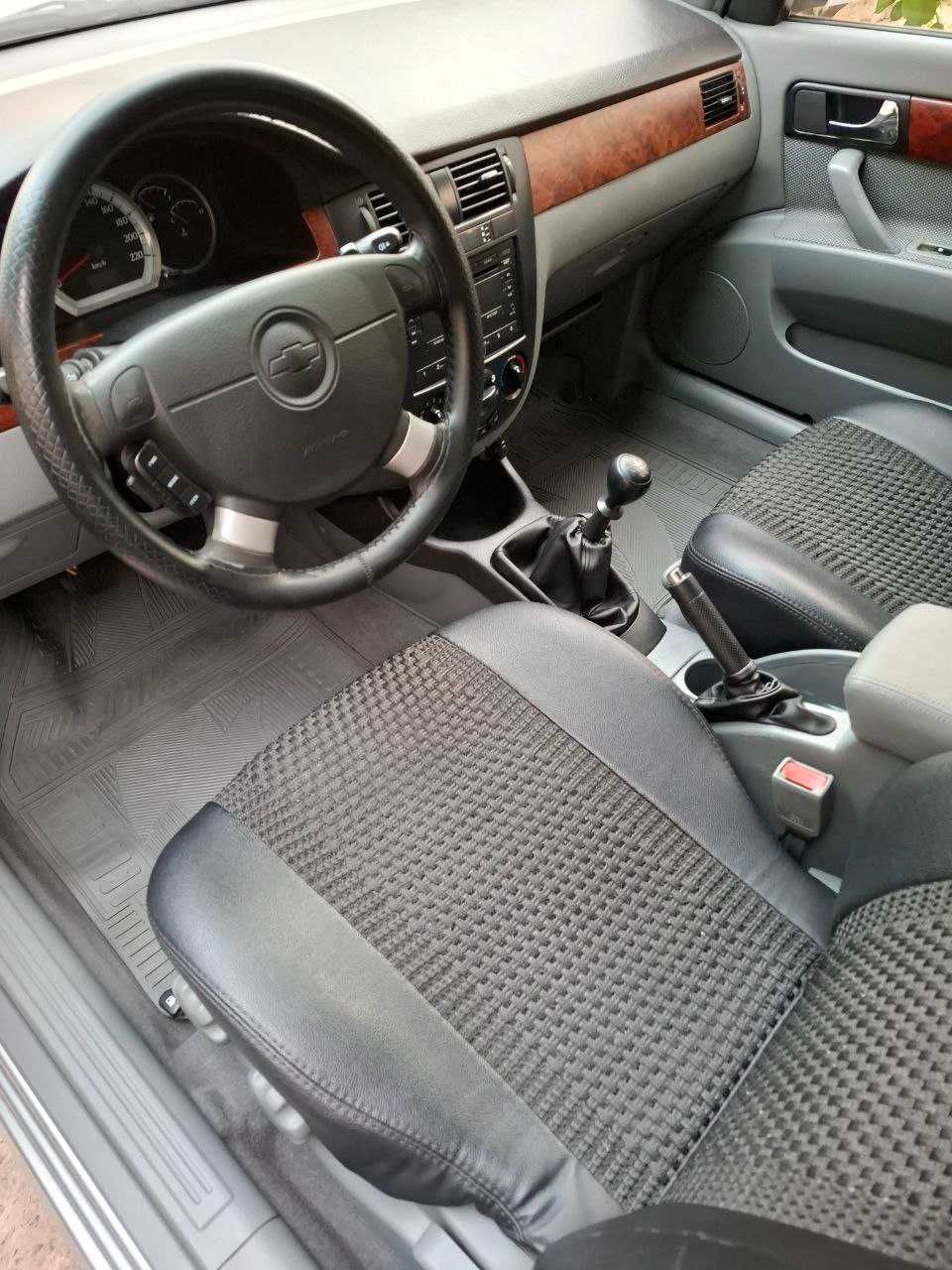 Продаю Chevrolet Lacetti 2011 года