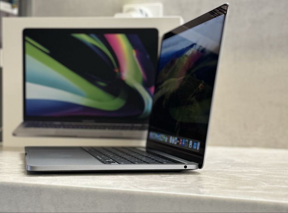 НОВ! MacBook Pro M2 13” 512SSD Space Gray