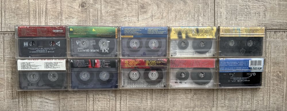 Lot 40 casete cu manele