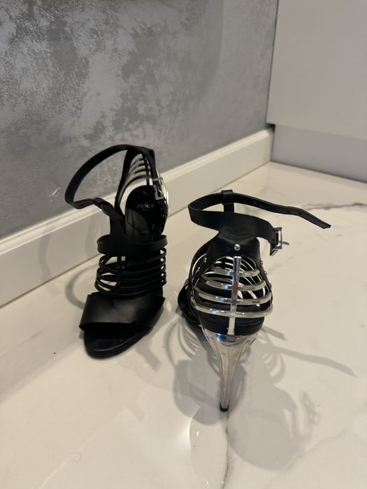 Sandale Fendi originale