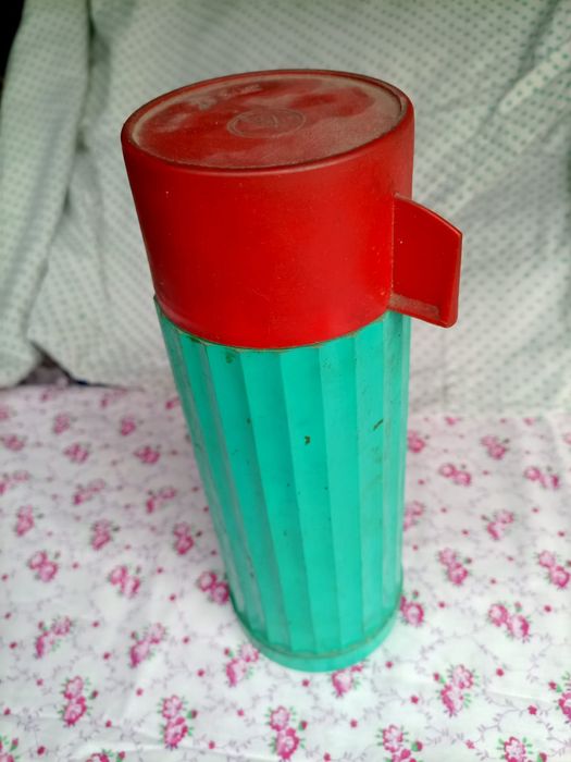 Термос продам...