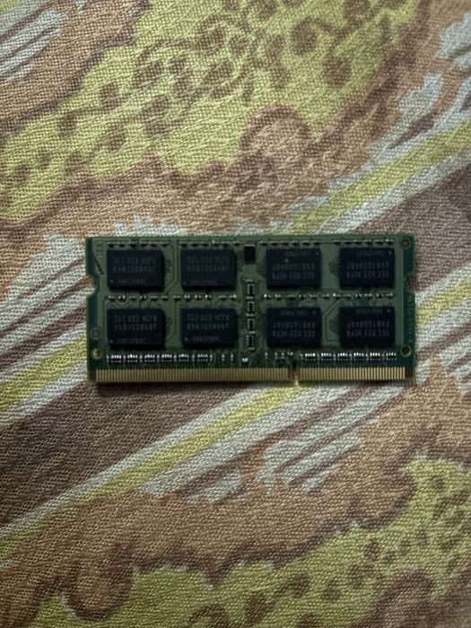 Продаётся Оперативная память на 2 гига DDR3 для ноутбука