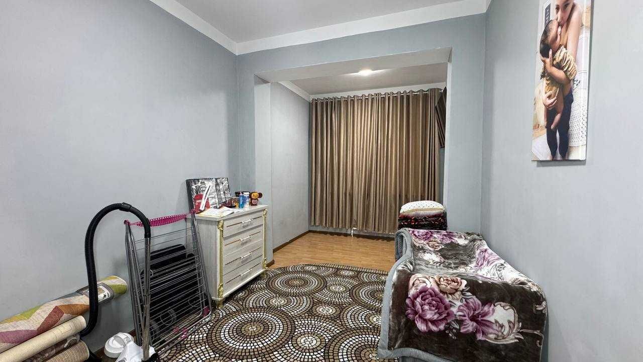 Истиқлол стадиони 3 хонали квартира сотилади.ID:281744