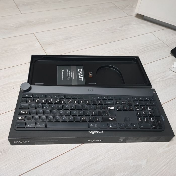 Pachet Tastatura Logitech Craft și Mouse Logitech  MX Master 3