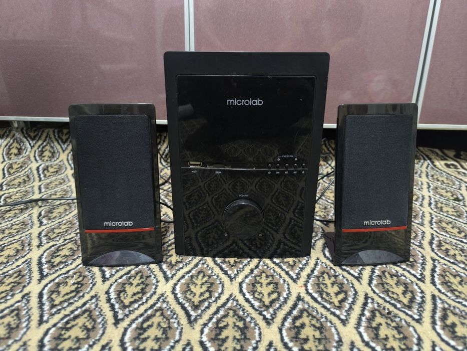 Срочно продать колонка microlab M-700U полностью рабочий