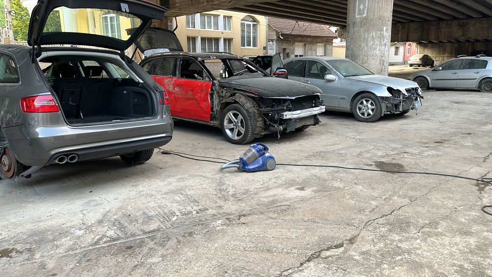 Dezmembrez Audi a4 B8.5 1.8 tfsi combi