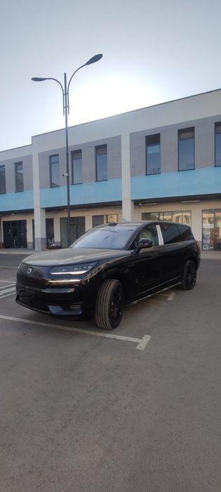 Denza N9, flagship, (готова к оформлению у нотариуса)