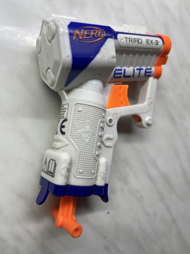 Nerf elite стреляет лучше длиноствольных